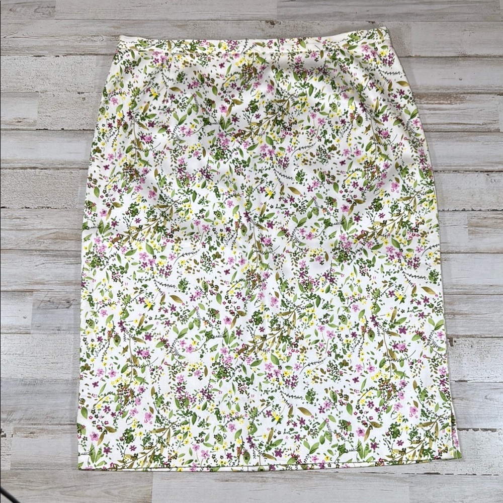 BCBG Pink and Green Pencil Skirt Knee-Length Resort Wear